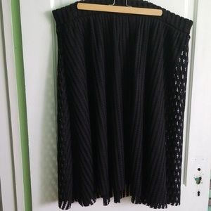 Black Torrid midi skirt